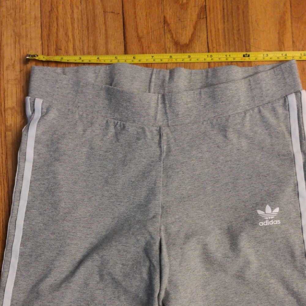Adidas Gray Leggings with Tapered Design and‎ Elastic Waistband - Picture 2 of 7